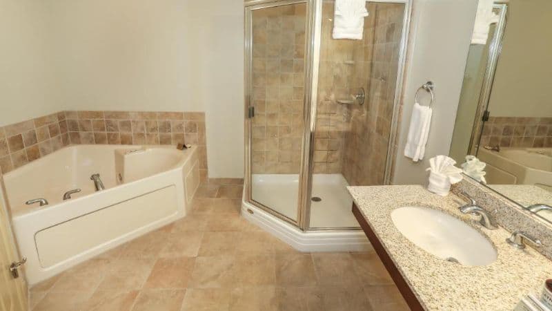 Kaatskill Mountain Club Jacuzzi room