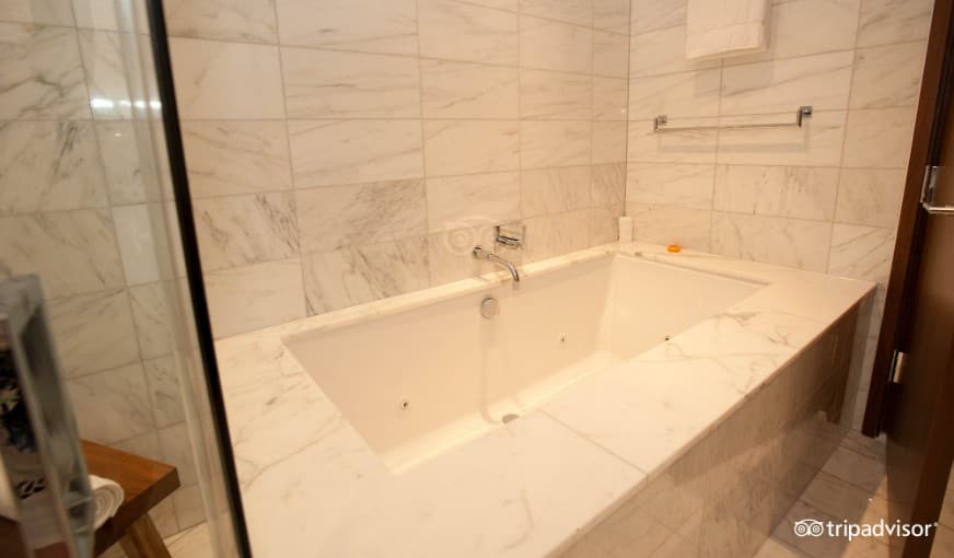 Kimpton Hotel Eventi Jacuzzi room