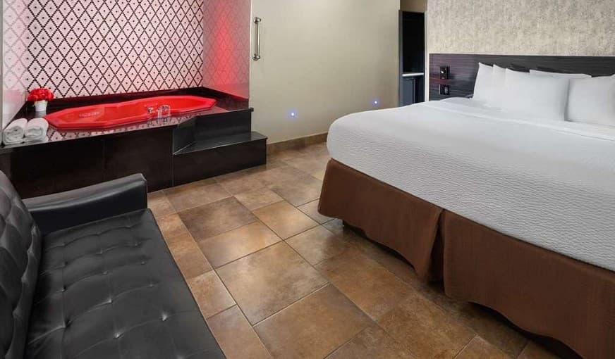 Ramada by Wyndham Bronx hotel photo 2