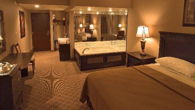 Salvatores Grand Hotel Jacuzzi room