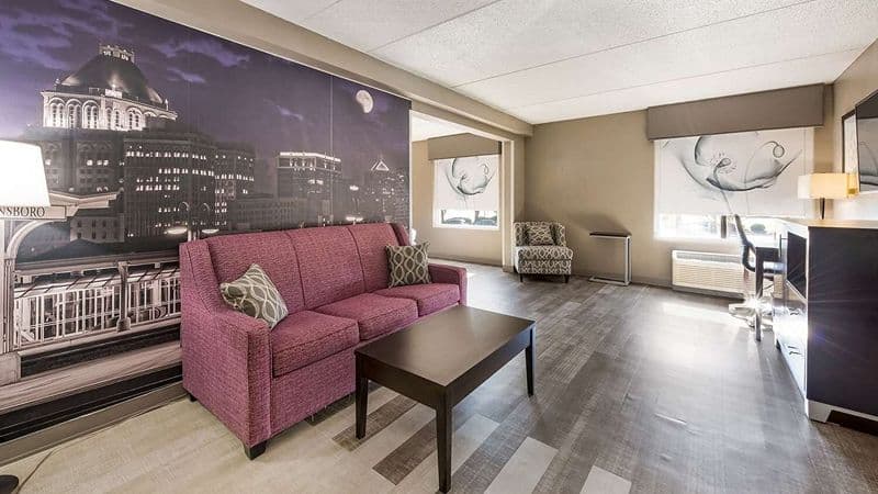 Clarion Pointe Greensboro Airport hotel photo 4