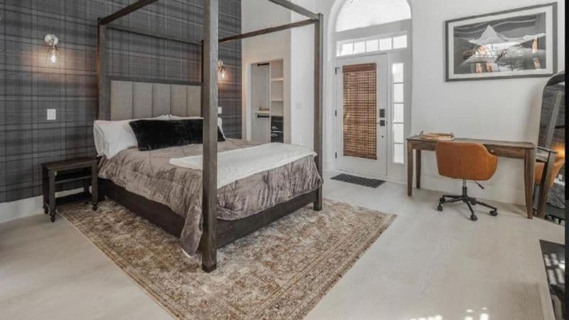 Front Street Inn hotel photo 4