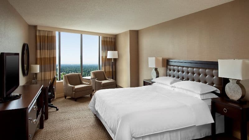 Sheraton Greensboro at Four Seasons hotel photo 2