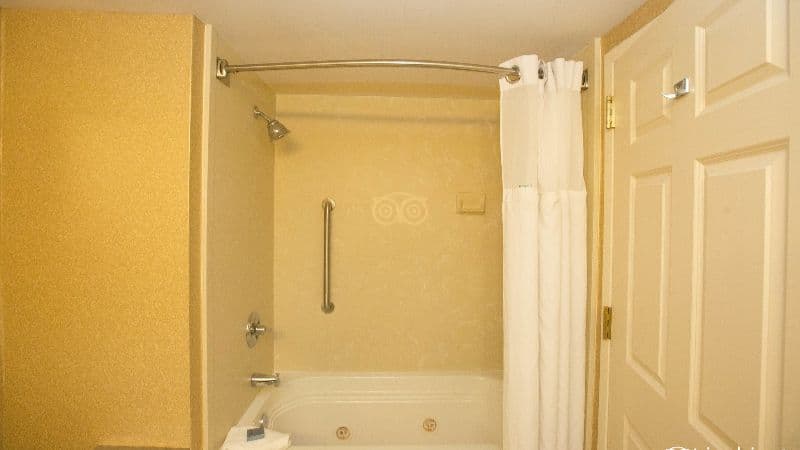 Wingate by Wyndham Jacuzzi room