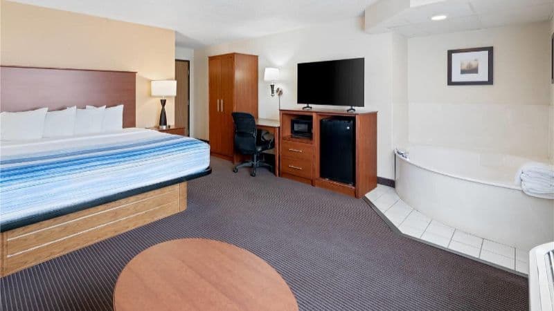 AmericInn by Wyndham Bismarck hotel photo 3