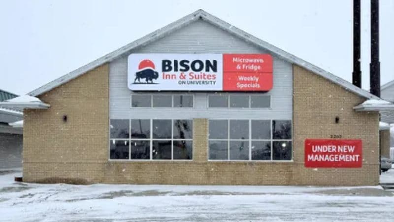 Bison Inn & Suites on University hotel photo 4