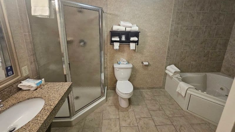 La Quinta Inn & Suites by Wyndham Fargo-Medical Center hotel photo 2