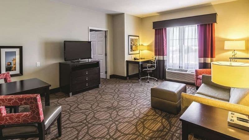 La Quinta Inn & Suites by Wyndham Fargo-Medical Center hotel photo 4