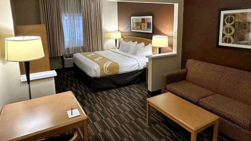 Quality Suites Near West Acres hotel photo 4