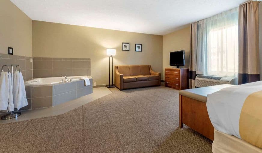 Quality Inn hotel photo 2
