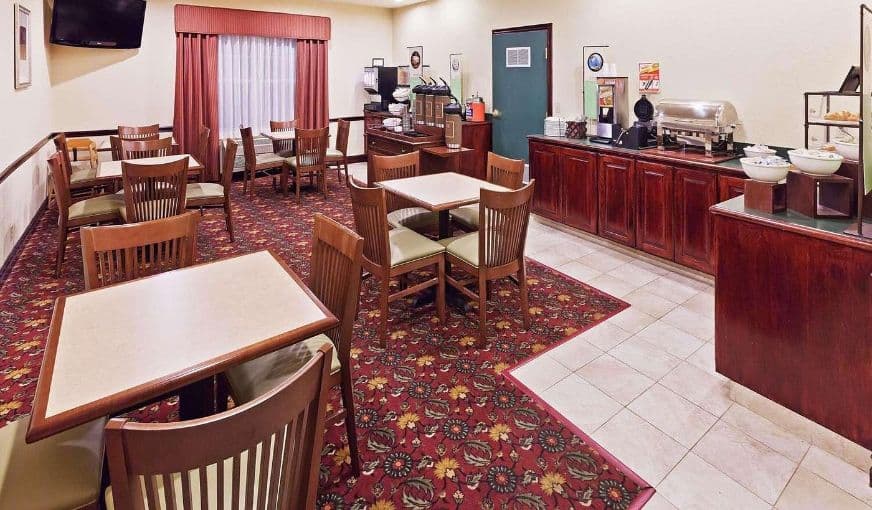 Country Inn & Suites by Radisson, Tulsa, OK hotel photo 5
