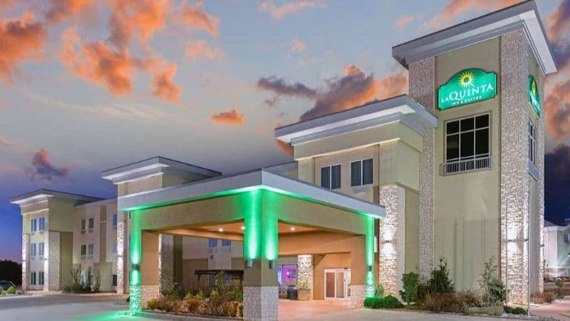La Quinta Inn & Suites by Wyndham Guthrie hotel photo 5