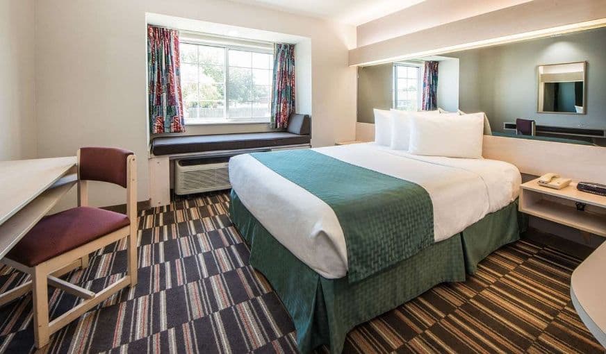 Microtel Inn & Suites Claremore hotel photo 2