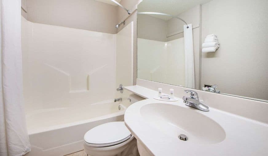 Microtel Inn & Suites Claremore hotel photo 3