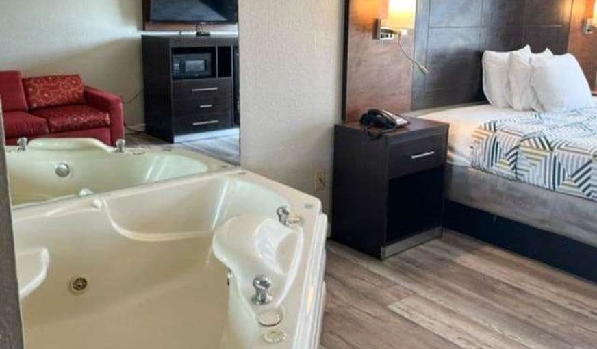 Motel 6 Tulsa Airport hotel photo 2
