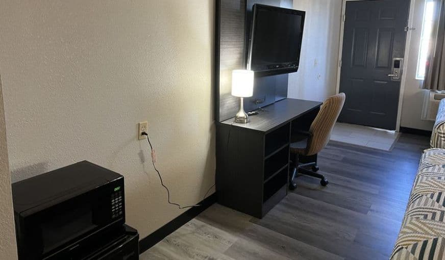 Motel 6 Tulsa Airport hotel photo 5