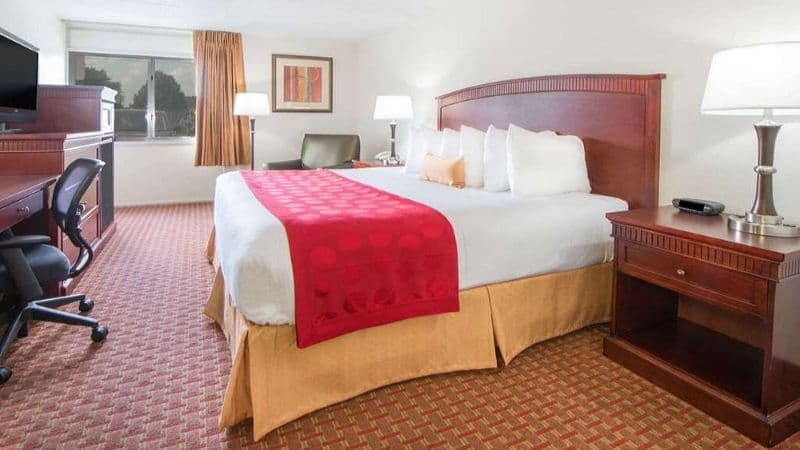 Ramada by Wyndham Enid hotel photo 2