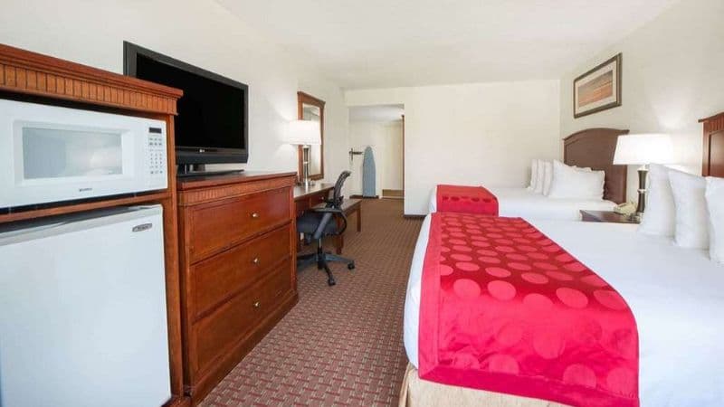 Ramada by Wyndham Enid hotel photo 4