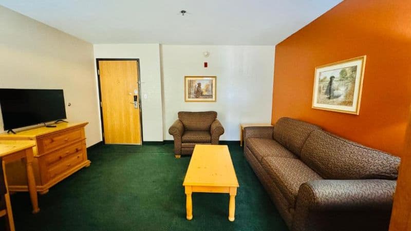 Regency Inn & Suites hotel photo 4