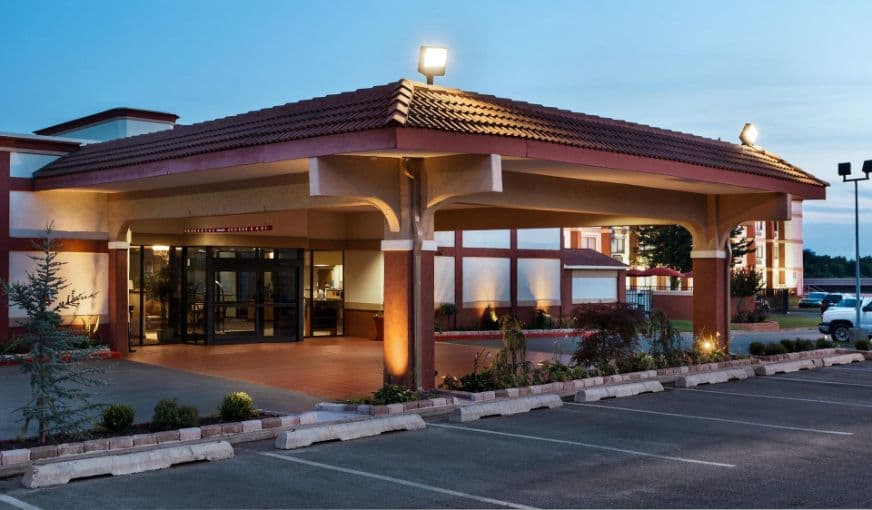 SureStay Plus Hotel by Best Western Oklahoma City North hotel photo 5