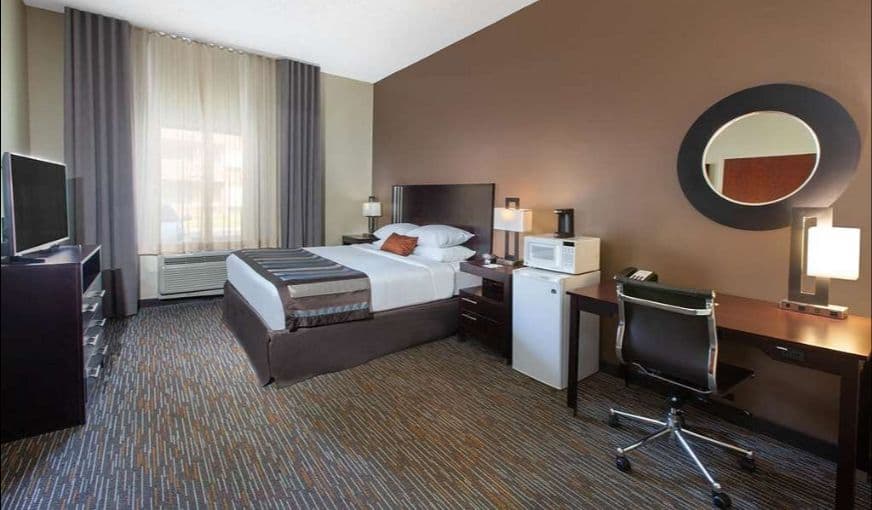 Wingate by Wyndham Oklahoma City Airport hotel photo 2