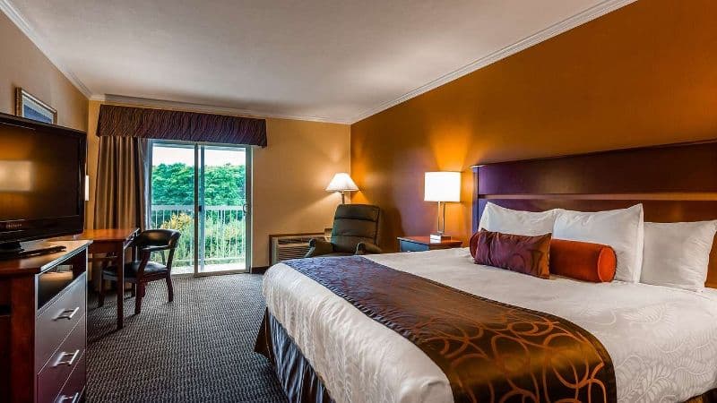 Best Western Plus Landmark Inn hotel photo 2