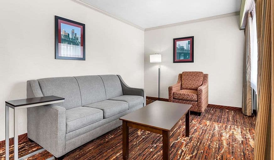 Best Western Plus Parkway Inn hotel photo 4
