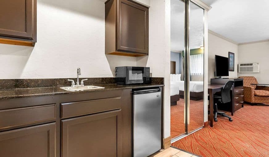 Best Western Plus Parkway Inn hotel photo 5