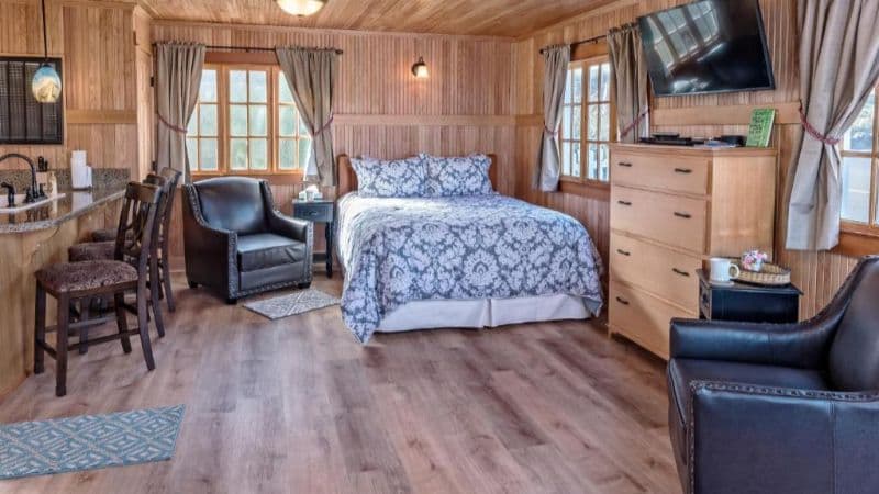 Whistling Winds Motel hotel photo 3