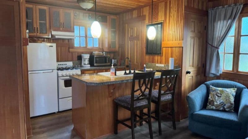 Whistling Winds Motel hotel photo 5