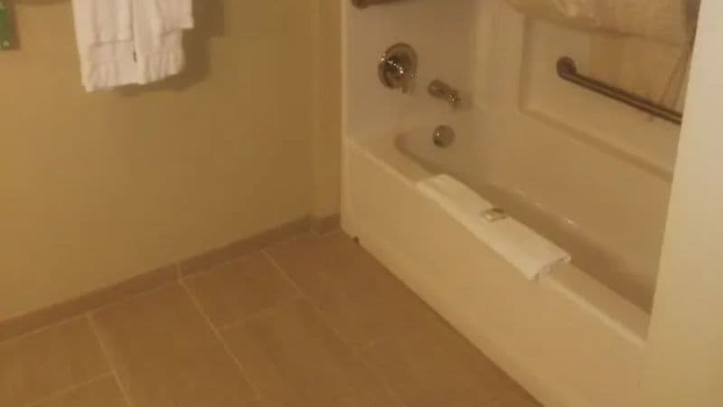 Cobblestone Hotel & Suites – Harborcreek hotel photo 4