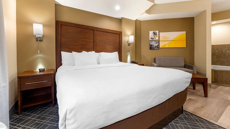 Comfort Suites Monaca - King Whirlpool Suite hotel photo 4
