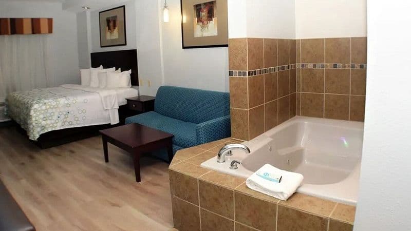 HomeTowne Studios & Suites Washington hotel photo 2
