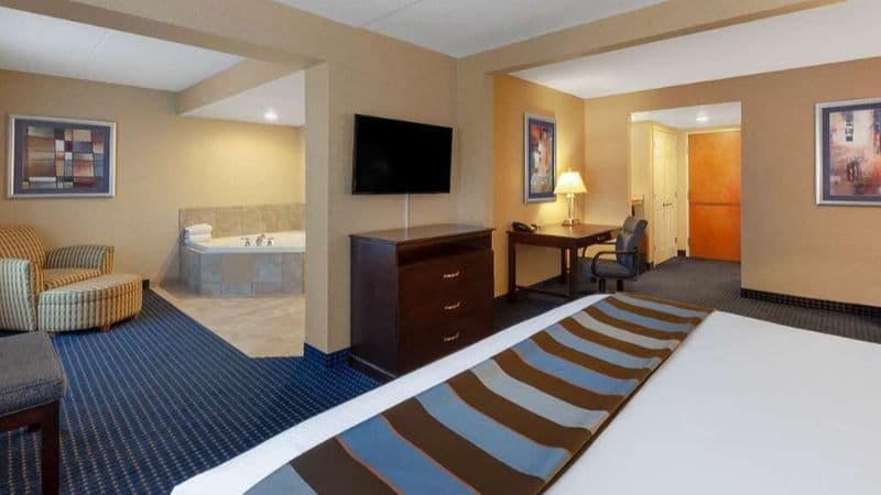 Wingate by Wyndham Erie hotel photo 2