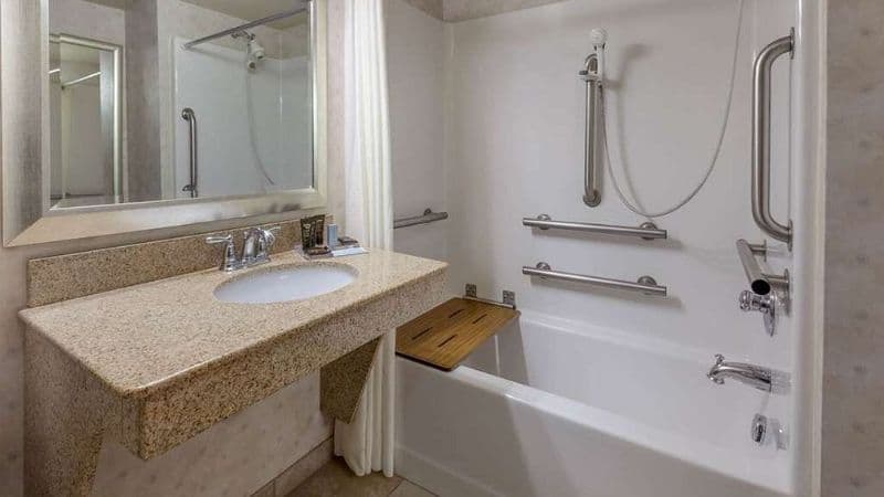 Wingate by Wyndham Erie hotel photo 4