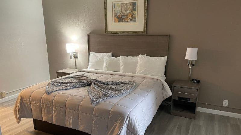 Whaler Inn & Suites hotel photo 3