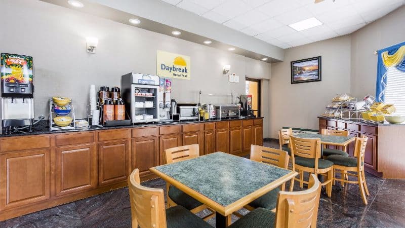 Days Inn by Wyndham Orangeburg hotel photo 4