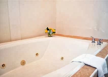 Hampton Inn Rock Hill Jacuzzi room