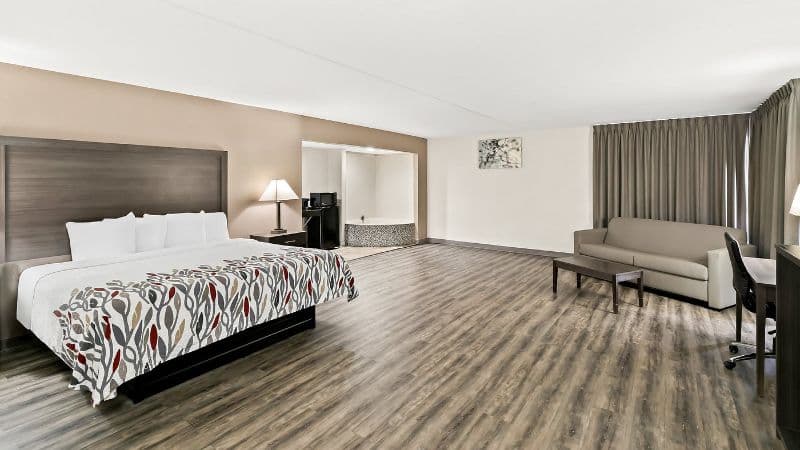 Red Roof Inn & Suites Duncan hotel photo 3