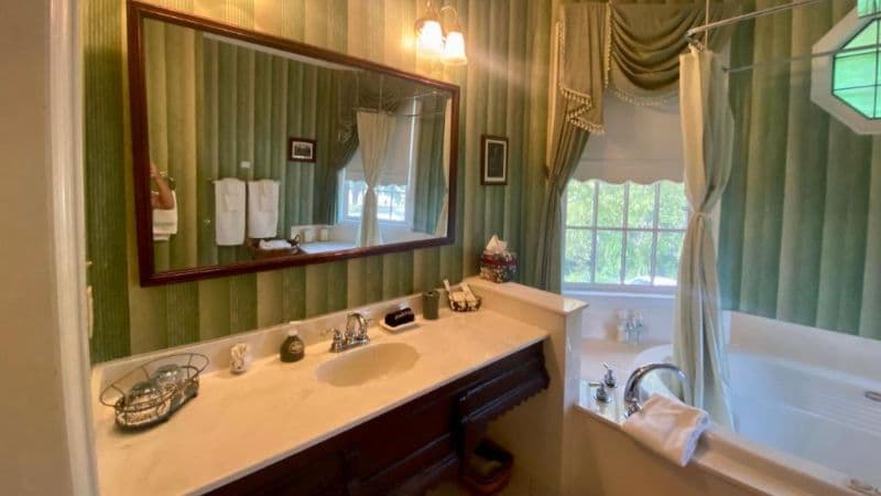 The Cypress Inn hotel photo 2