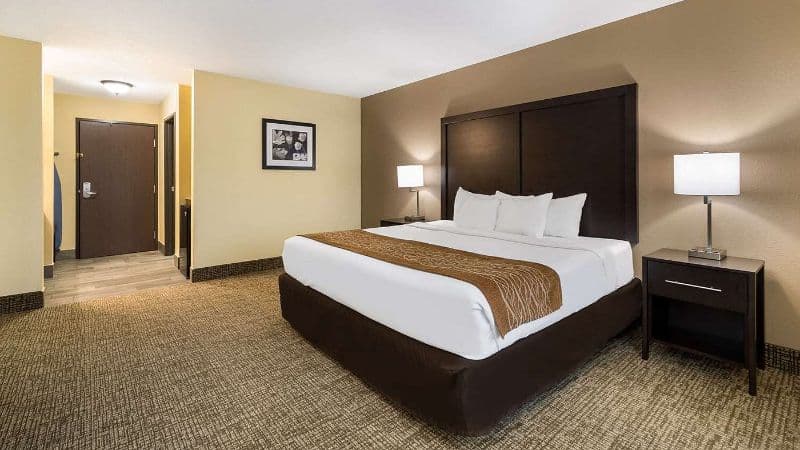 Comfort Inn Yankton SD hotel photo 2