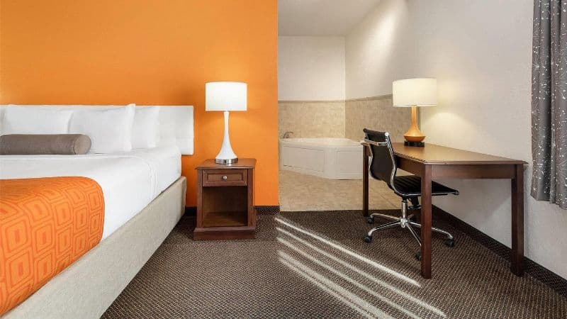 Howard Johnson by Wyndham Oacoma Hotel & Suites hotel photo 4