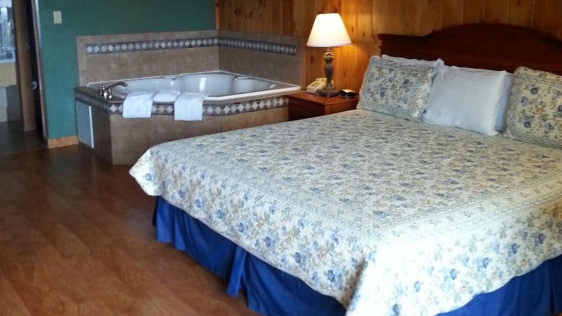 Mountain Breeze Motel hotel photo 3