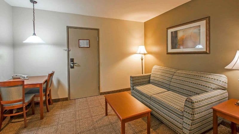 Quality Inn and Suites Dickson hotel photo 4