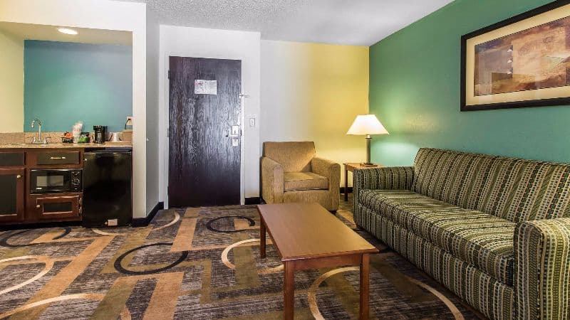 Quality Inn & Suites Memphis hotel photo 4