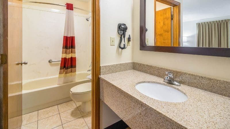 Red Roof Inn Clarksville hotel photo 5
