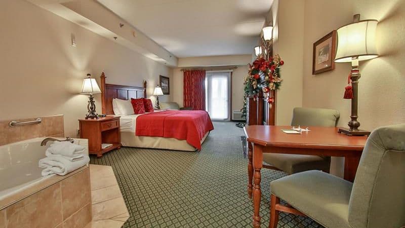 The Inn at Christmas Place hotel photo 2