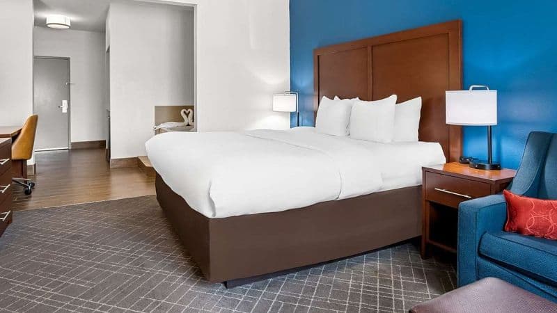 Comfort Suites Lindale – Tyler North hotel photo 3