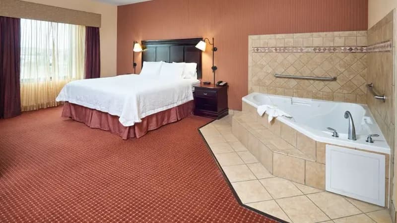 Hampton Inn & Suites Austin South Buda Jacuzzi room