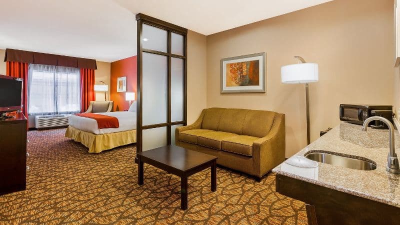 Holiday Inn Express & Suites Alpine Southeast, an IHG Hotel hotel photo 3